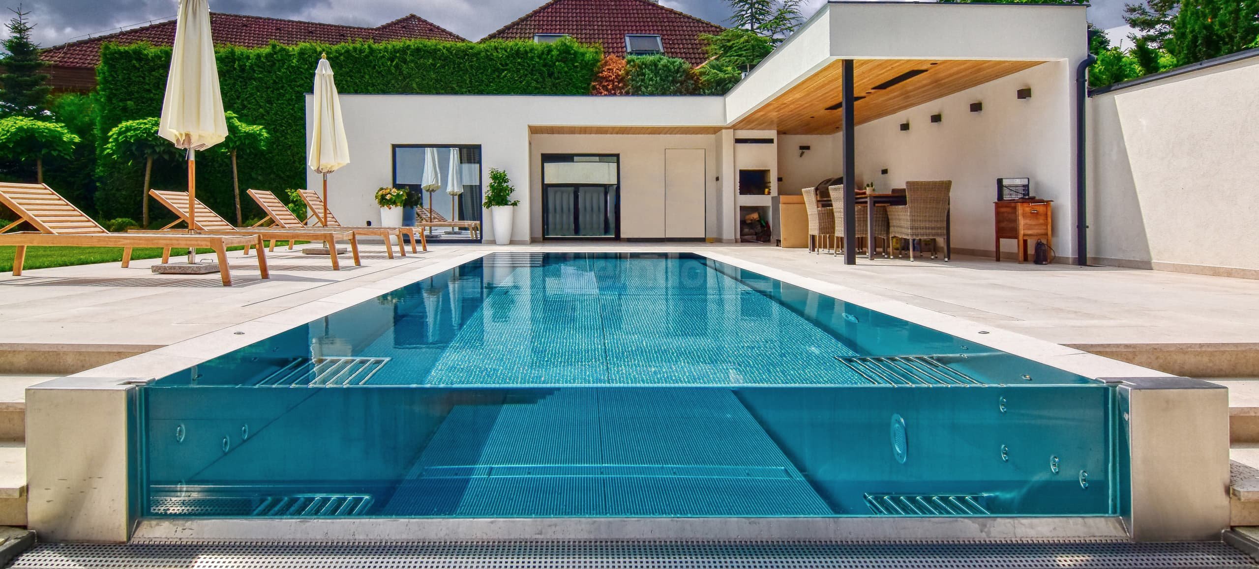 Privátní bazén venkovní s infinity přelivem 9 Privátní bazén venkovní s infinity přelivem 9